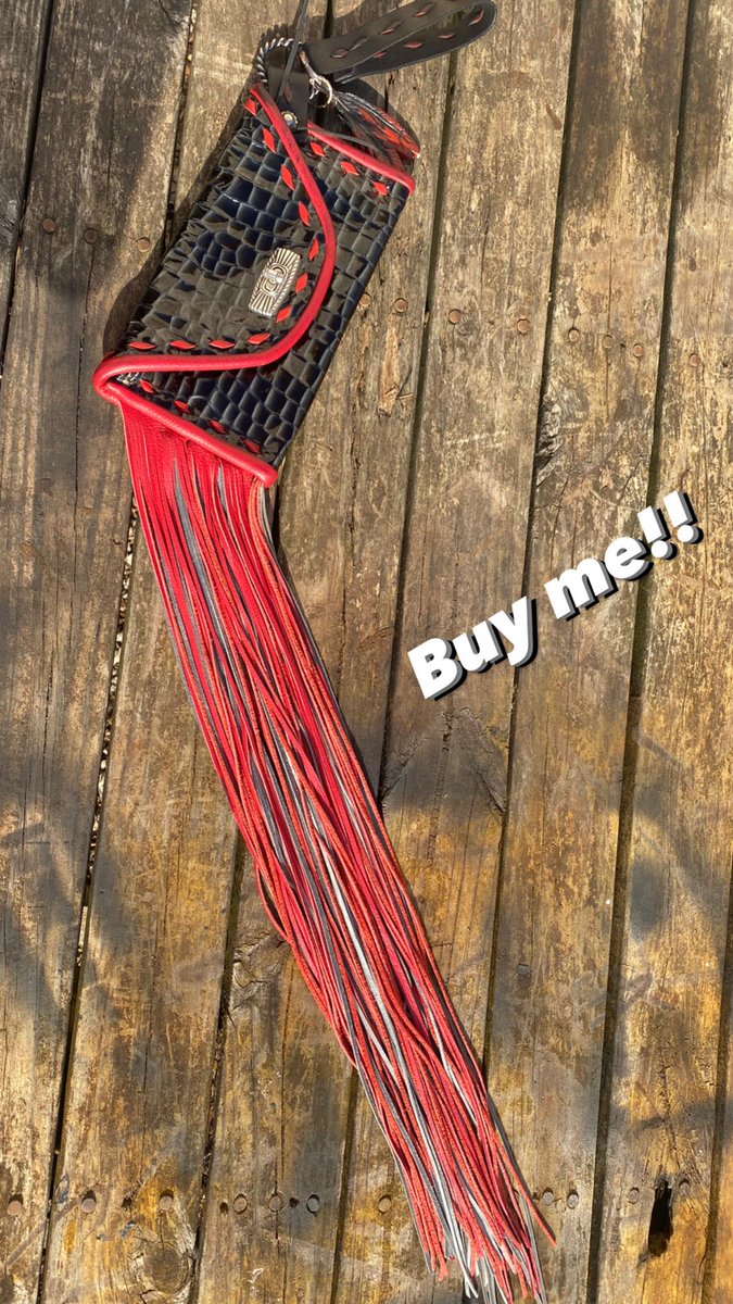 meganery's tweet image. Some of you may know, most will not. We currently have a horse at the vet in critical condition. I’m running a 25% off sale on the website to help cover the vet bills. Use code PRAYFORGUS aacustomleather.com