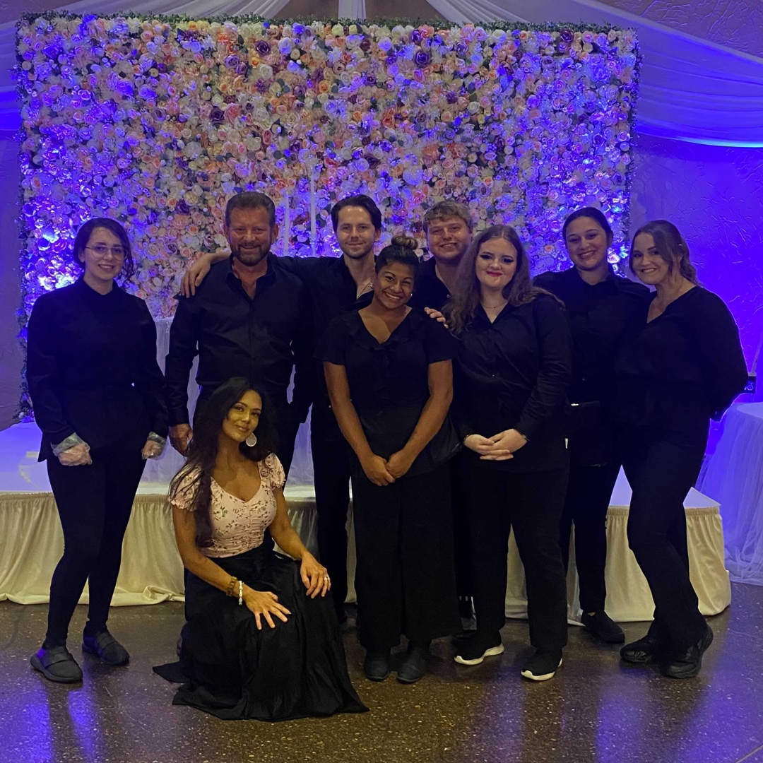 Our excellent banquet staff is always here to ensure that you have a perfect day! 😊 
#banquetstaff #eventsatthevenetianestate #wvweddings #eventsdepartment #onsitecatering