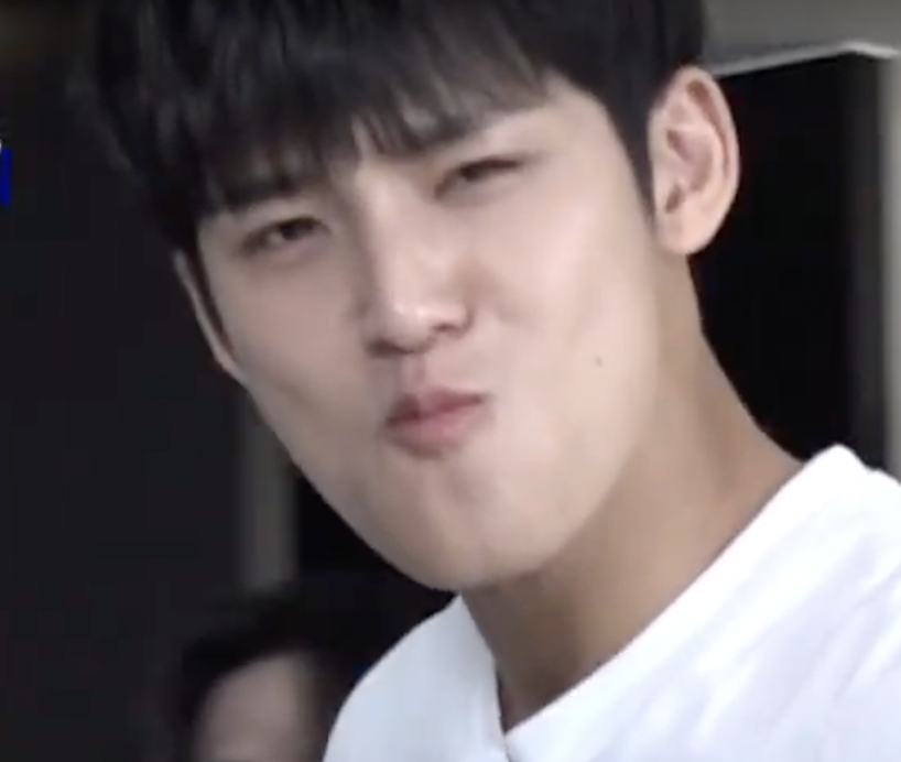 17memearchive's tweet photo. mingyu sweetie https://t.co/HGqosu91Lf