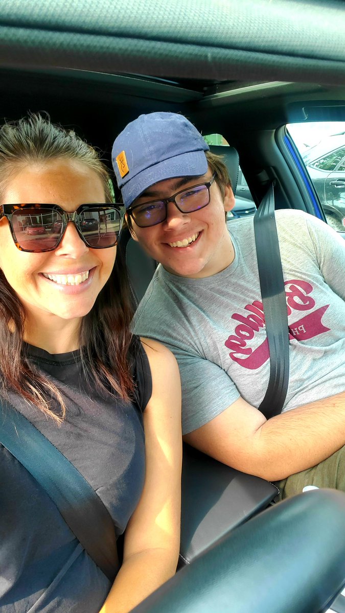 Mandoline79's tweet image. Finally got rid of that garbage pile in my yard. We got up early and went to the dump. Dropped of the truck I borrowed, and now waiting for the next appointment.  #momlife #neverstops #grateful 💙 #thatsmilethough