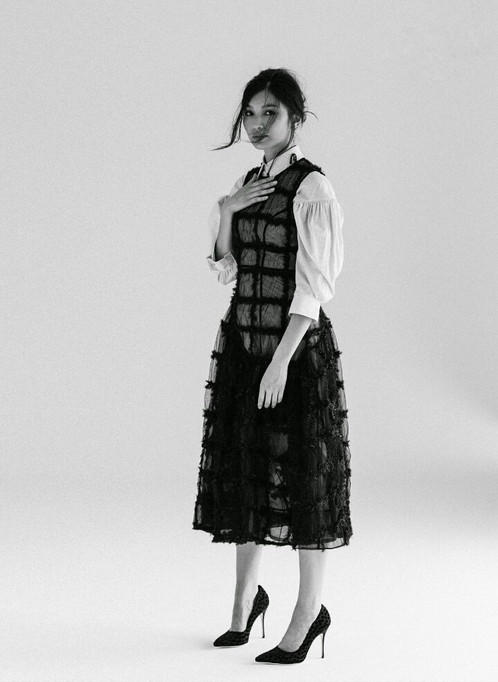 GemmaChanSource's tweet photo. Gemma Chan, that's it that's the tweet. 😍 #GemmaChan https://t.co/oWwcFEogru