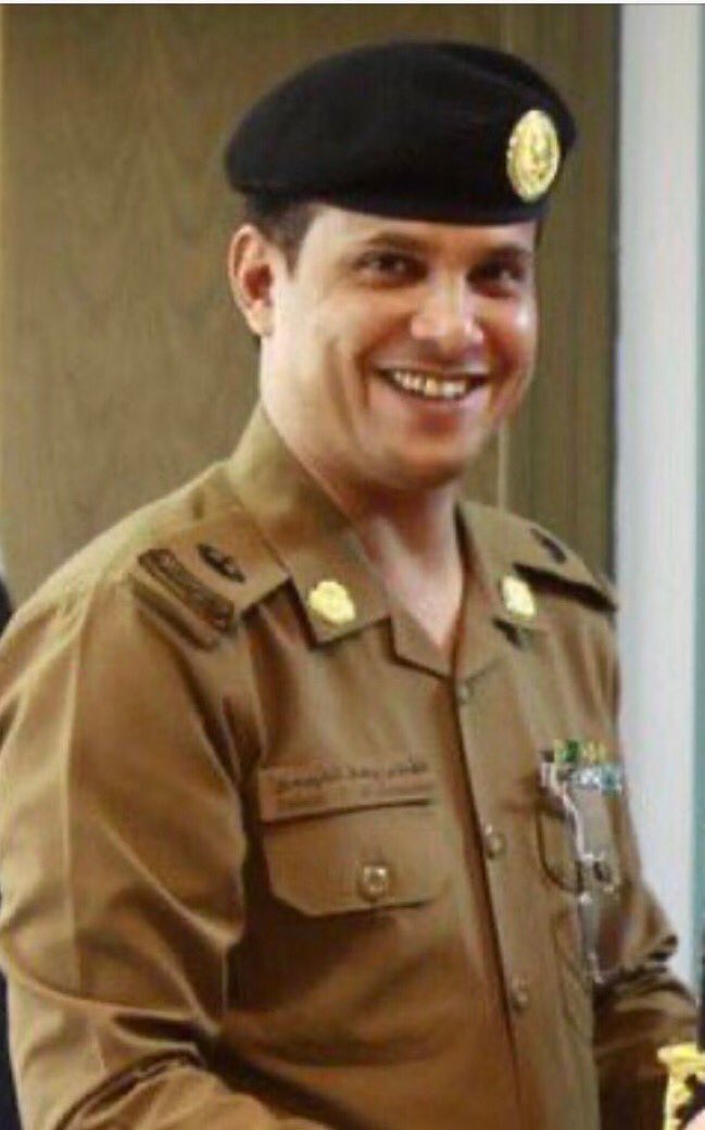alhawamlah's tweet photo. تم ترقية المقدم / فهد بن يوسف الشويمس الهويملي رئيس مركز دوريات أمن الطرق بالزلفي إلى رتبة "عقيد"
تهانينا https://t.co/D2wtU9XTBk