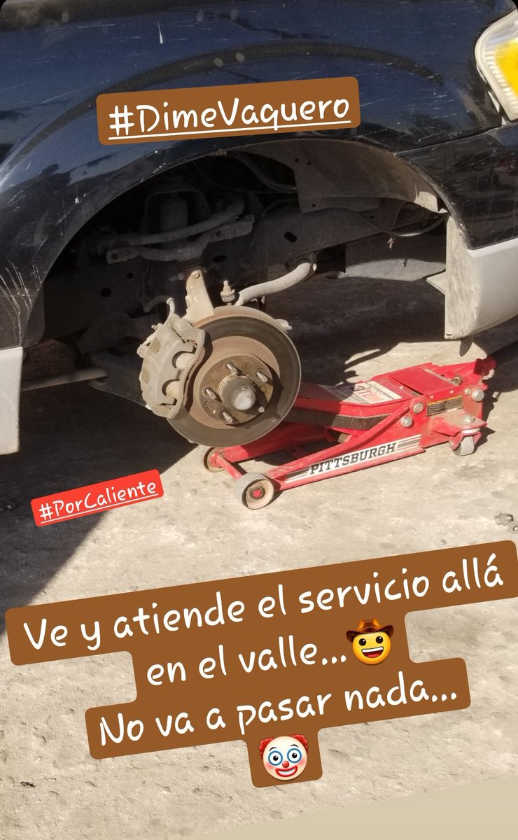 Ricardo91572608's tweet photo. No me había tocado ir al valle a checarle el aceite a una señora y hoy que me puse las botas y mi sombrero, se revienta la llanta cuando voy de regreso a Mexicali...
😬🚘
🍑🤤
#porcaliente #reventada #dimevaquero https://t.co/YKBpIZt8Ek