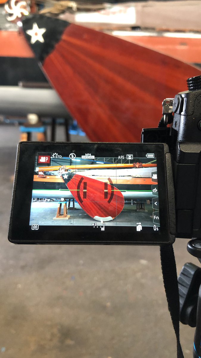 LennardGeerts's tweet photo. Vanavond op reportage naar “it Wytgaardster skûtsje Jonge Rein” op de werf in Jirnsum. 

De voorbereidingen voor de IFKS waren in volle gang (eigenlijk nog steeds) toen het nieuws binnen kwam dat de IFKS en de SKS niet door gaan. #skûtsjesilen #LEOMiddelsé #OmropFryslân https://t.co/F45ER90Z2H