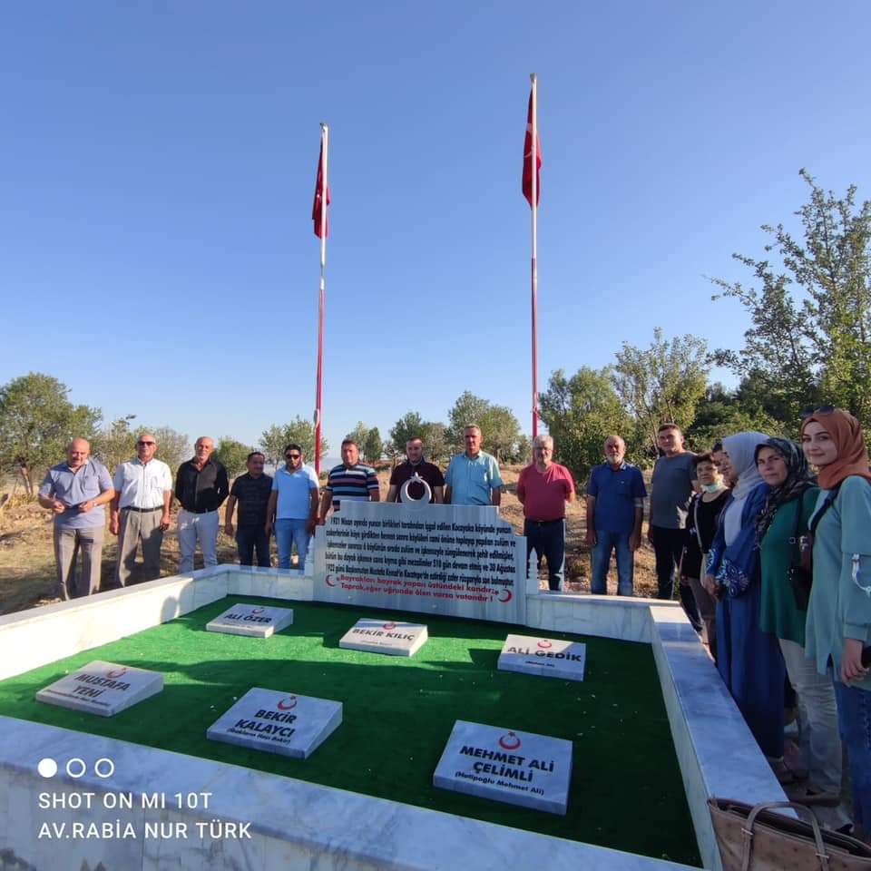 PartiCivril's tweet photo. Ak Parti Çivril İlçe Teşkilatı olarak bugün Kocayaka Mahallemizdeyiz ilk ziyaretimizi yakın zamanda açılışı gerçekleşen Kocayaka şehitliğimize gerçekleştirdik.
@Ak_Parti_Civril
@yucelgungor20 https://t.co/Sx7rP8h6En