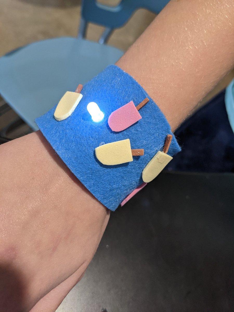 InertiaMatters's tweet photo. Lots of innovation going on with #HummingbirdBit and @birdbraintech this week in summer camp! Even snuck in a no-sew light up bracelet thanks to a template from @BrownDogGadgets @powhatanms #PMS_STEM #PMS_Innovation https://t.co/yAwnGB52rS