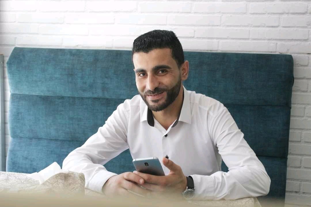 خائبًا، كنتُ أَعبر مِن ليلةٍ إلى أخرى |