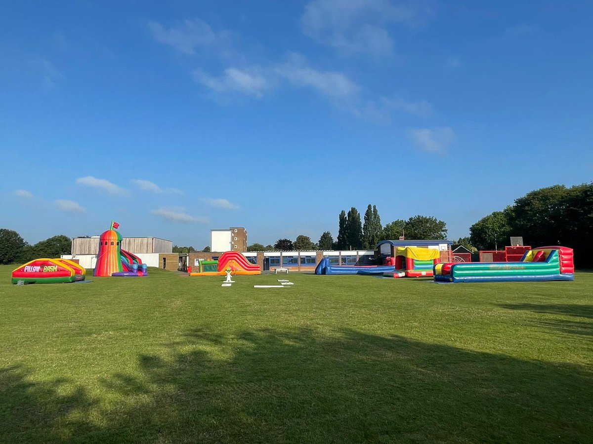 Safe to say it been a tough year for our Year 6 children! So the PTA wanted to give them the send off they deserve - a morning of inflatable fun! And this is something we want to commit to for future Year 6 children <a href="/CastleNewnham/">Castle Newnham</a> 🙌🏼