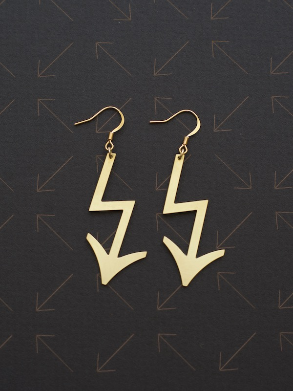rachelbinx's tweet photo. ⤃ new project! ⤂
https://t.co/e6VQrdODxM

I've made jewelry of my favorite part of the unicode spec! 
⤗ ↯ ⟳ ⤄ ⤊ ⇰ ⇋ ↬ https://t.co/NGK5Ljwup0