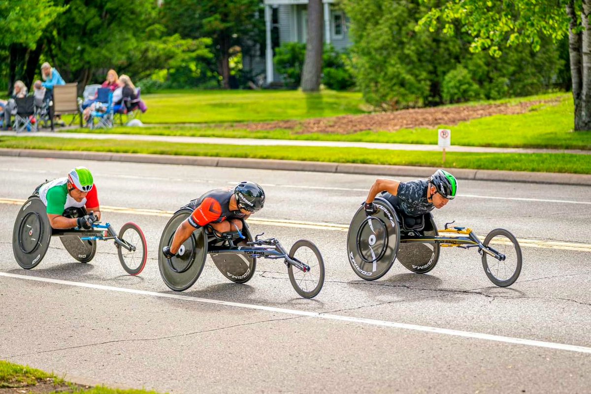 Y qué tal si disfrutamos del camino mientras progresamos... 

💥🇲🇽🇨🇴🇲🇽  
📸By @GrandmasMara

#colombia🇨🇴 #mexico🇲🇽 #latinos #wheelchairracing #marathon #gmas21