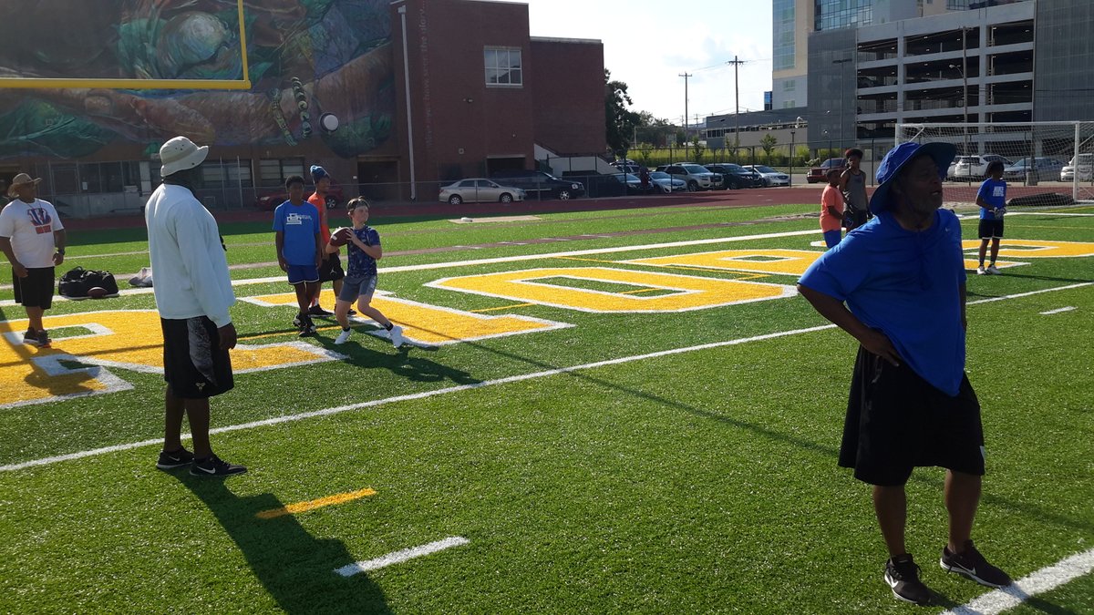 BobcatsBellevue's tweet image. Nice to see our Young Royals and Coaches putting in that WORK @Bonehas88 @BobcatsBellevue . It's not all about Winning but more about if our student-athletes ready for the next level. The proof is across the City of Memphis &amp;amp; Beyond #BellevueFinest