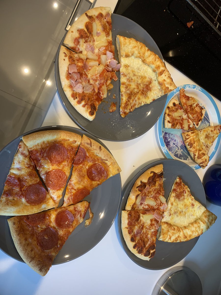 NeuralMimicry's tweet photo. #ahughackathon #pizza Thanks for the pizza! https://t.co/62hyfpTcoJ