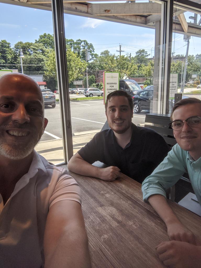 DavidSpawn1's tweet photo. Brixmor's Market Research team waiting for lunch at Dalewood's Shake Shack! @Brixmor https://t.co/UUzrXYeaB6