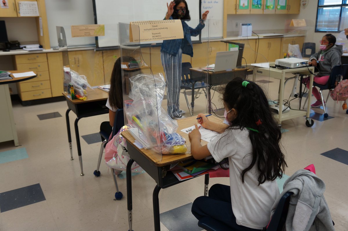 Our summer programs are supported by a 100K grant from the <a href="/calfund/">CCF</a> Summer Learning Initiative, which the <a href="/lynfoundation/">Lynwood Partners Educational Foundation</a> helped us secure. We are grateful for partners who help our students achieve all-year long! #wearelynwood #scholars #collaboration