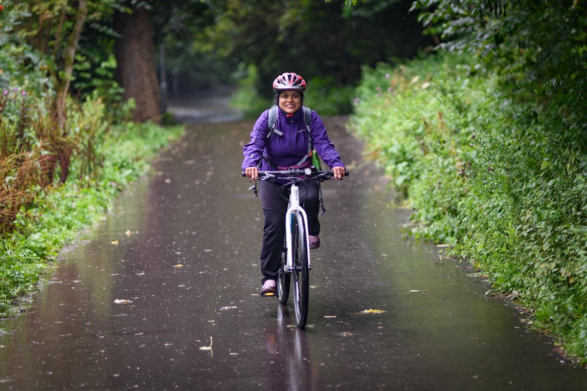WeAreCyclingUK's tweet photo. 3 DAYS TO GO! 📅

The Women's Festival of Cycling, supported by @RaleighBikes_UK, is all about smashing stereotypes and empowering more women to ride. 🚴‍♀️

Show your support by sharing your ride photos from 17 July-1 August: https://t.co/Vhb2vO7SyE #BeYouByBike

📷: @andycatlincom https://t.co/KKYWSzMlq3