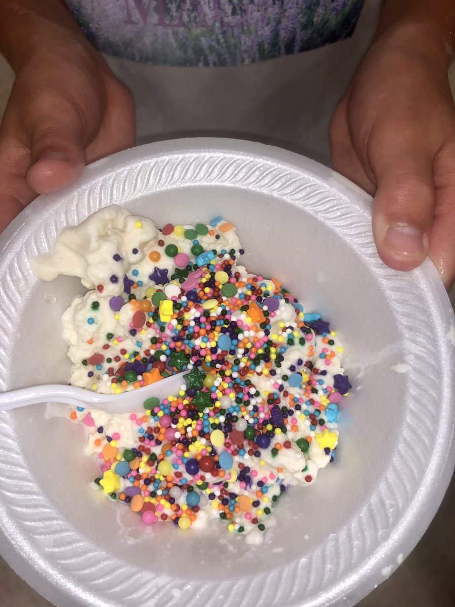 MsMyers_105's tweet photo. We made ice cream today at ESY! 🍦🍨@McGuffeySD https://t.co/EUqV2TNBnV