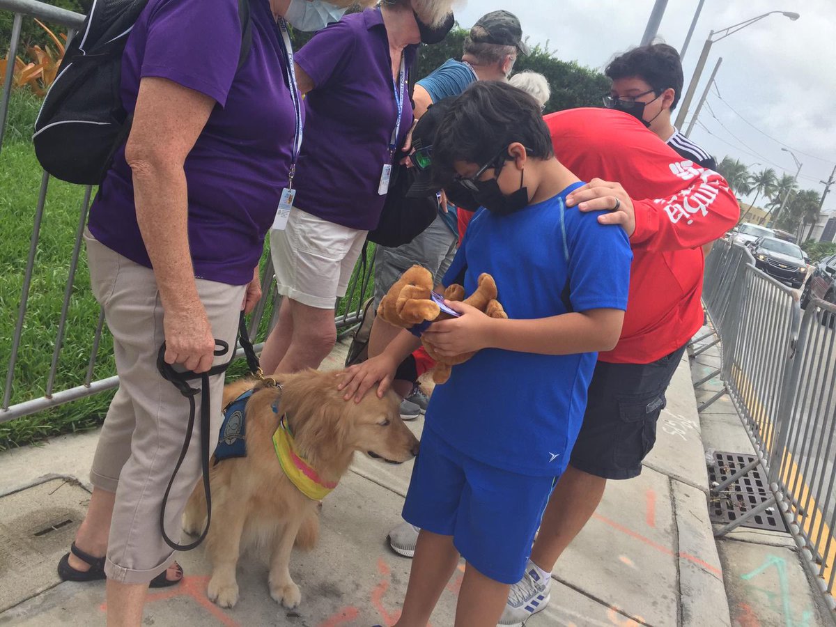 This is Tobias. He and his comfort dog friends visited Surfside, FL this week. They brought their “please pet me” vests and handed out mini stuffed comfort dogs, so first responders and families who lost loved ones can continue to receive hugs whenever they need. 15/10 for all