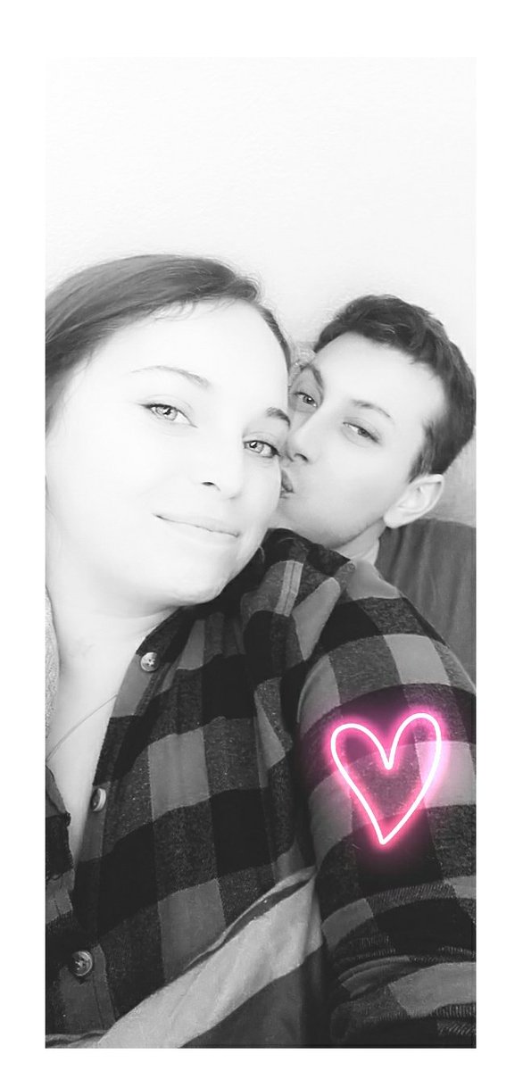 SKovkov's tweet photo. Božeeee jak ho miluju 🥰💞 😮 🥰
Můj šampióóón 😇sem moc ráda za něj 💖🥰🥰
Vážím si ho moooc 😇💖 https://t.co/DkkWQSMX2s