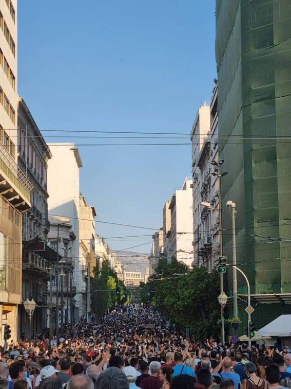 Mass Protests in Greece in Response to Unvaccinated Being Banned From Social Life E6RvXZwXEAQKl_T?format=jpg&name=900x900
