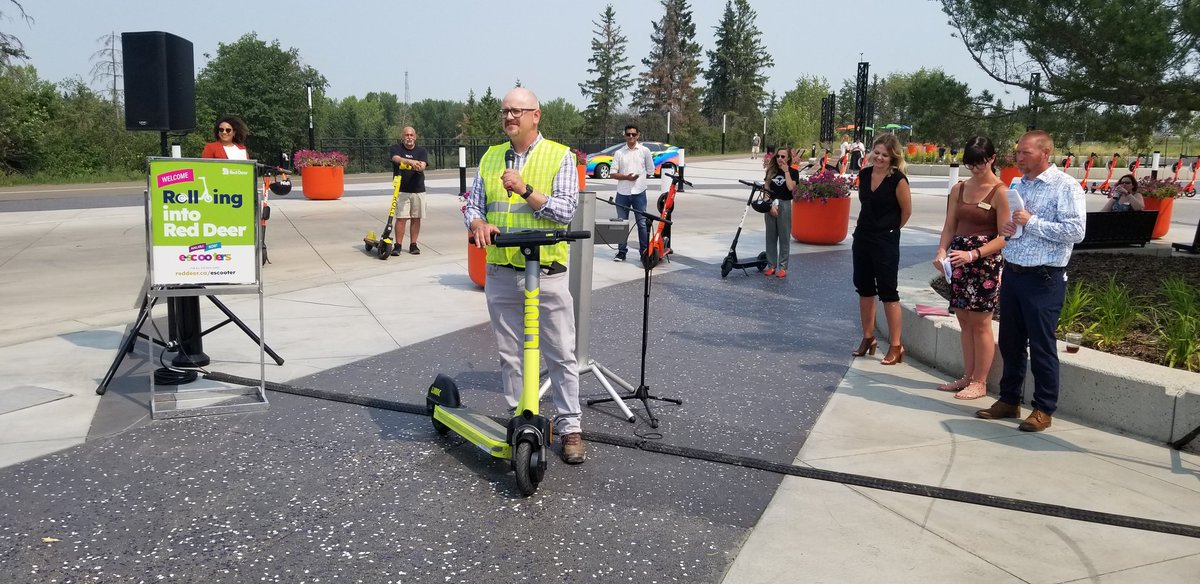 <a href="/Superpedestrian/">Superpedestrian</a> my colleague <a href="/ncurrey/">Nate Currey 🇺🇦</a> giving residents of <a href="/CityofRedDeer/">City of Red Deer (Parody)</a> info on some of the industry leading technology that the @LINK_Scooters have like our leading geofence tech. as well as our state of the art vehicle intelligence system that ensure a safe ride. #safety