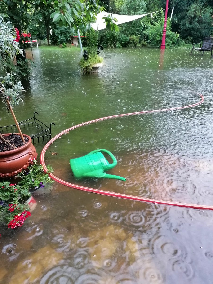 NikaKaisers on Twitter "Der Keller sieht inzwischen genauso aus und