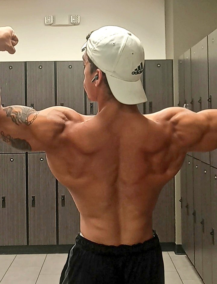 Mooscle boy in his natural habitat,  back day was fun