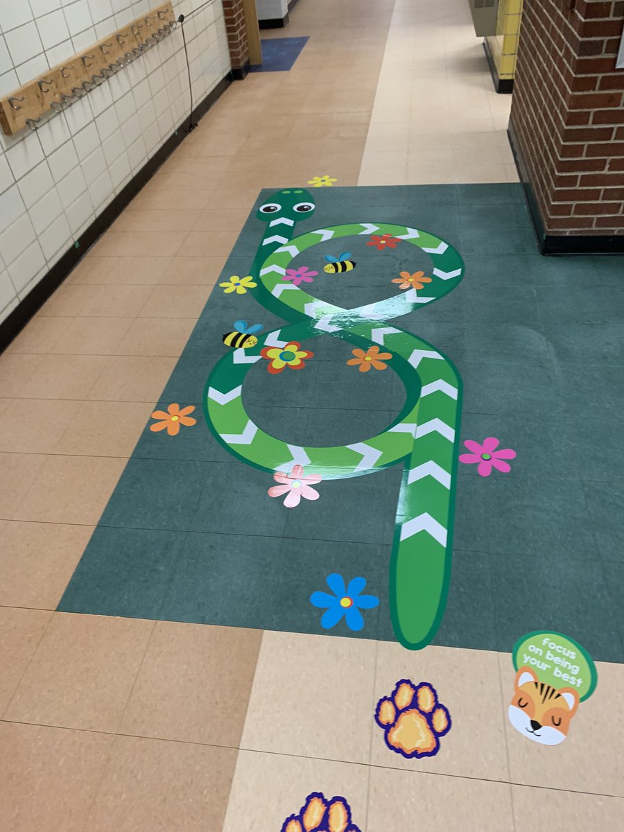 MrsGKthrough3's tweet photo. Sensory hallways in the making! #winfield34 https://t.co/1thawtuXgb