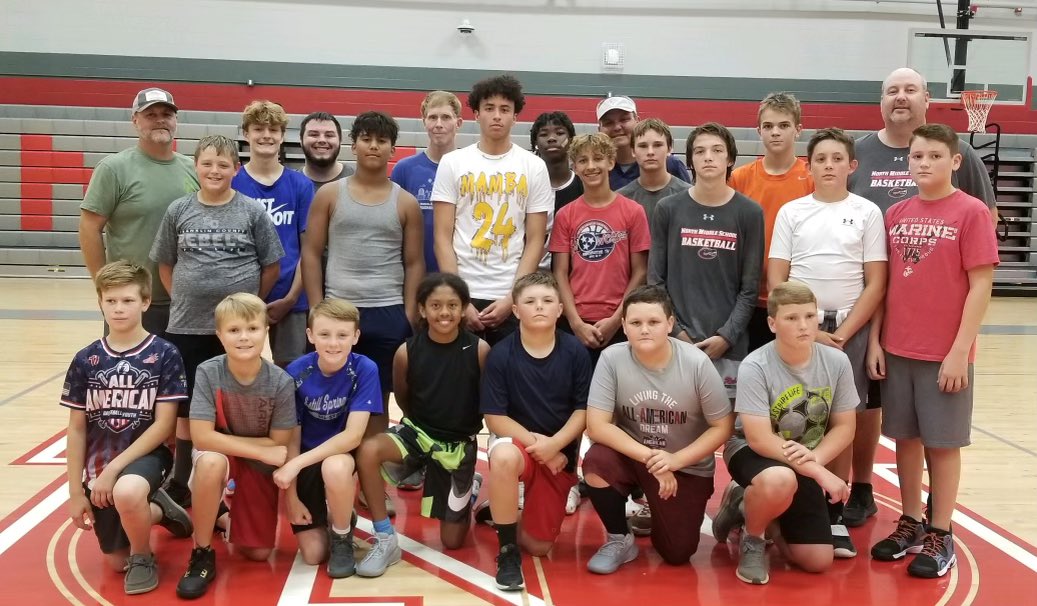 NMShoops's tweet photo. Thank you so much to Kane Reed for coming and talking to our basketball team today our team really enjoyed the day @KaneReed24 https://t.co/KQBMOHDf9y