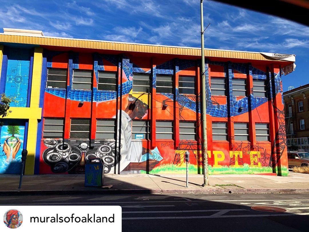 YouthSpiritArts's tweet photo. (Photo posted on Instagram by
@/muralsofoakland) Mural on the International Federation of Professional and Technical Engineers AFL-CIO & CLC building in Oakland on 8th St. & Clay St., done by us, CRBBayArea, Pancho Pescador, and DesiMundo.
#buildingmural #mural #Oaklandmural https://t.co/rVQONIZ3xa