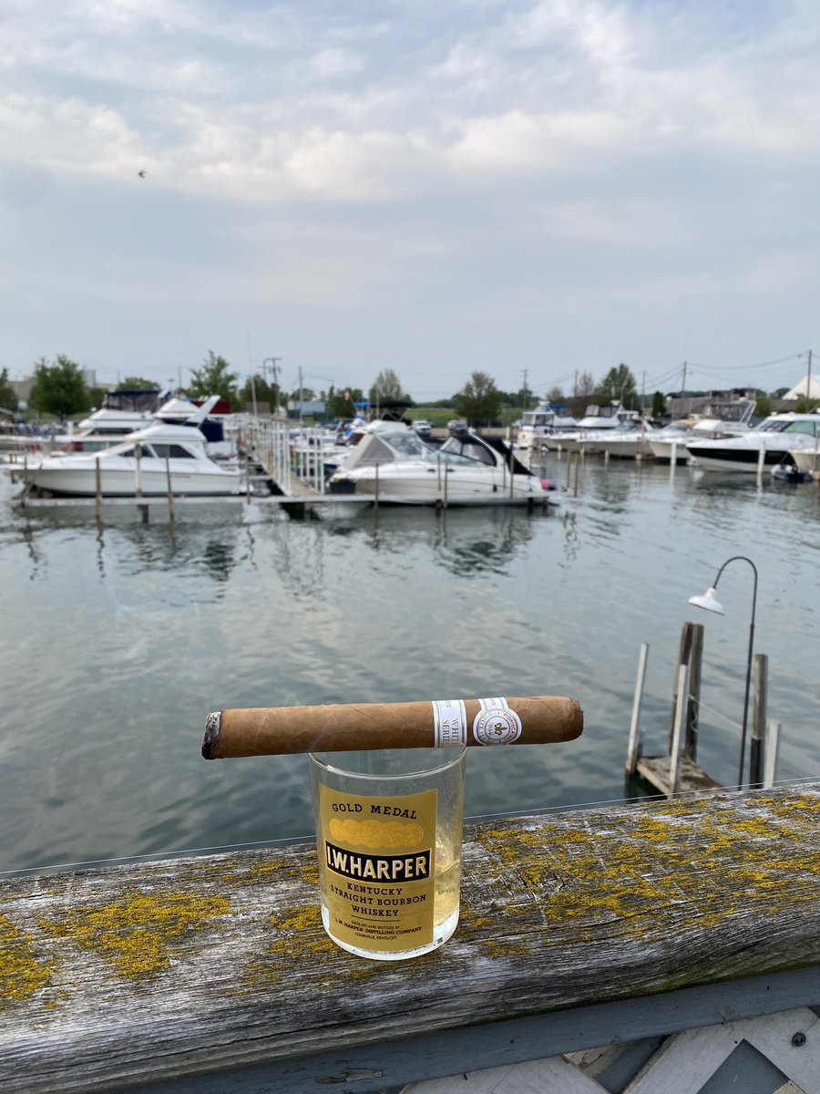 Tom_Lawless's tweet image. Anybody know where I am?

#ThinkingSpot