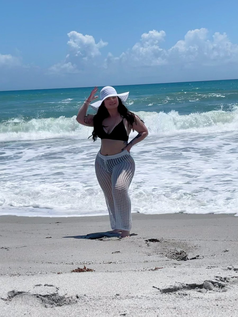 srptaylor's tweet image. makin’ waves