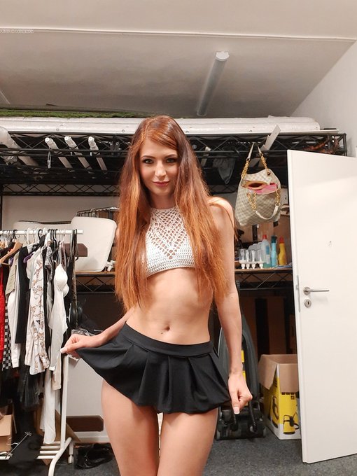 I've got something amazing for  legal fans 🔥 https://t.co/9dH7jLw9JW<a href="/tag/backstage"class="tags"><span>#backstage</span></a>