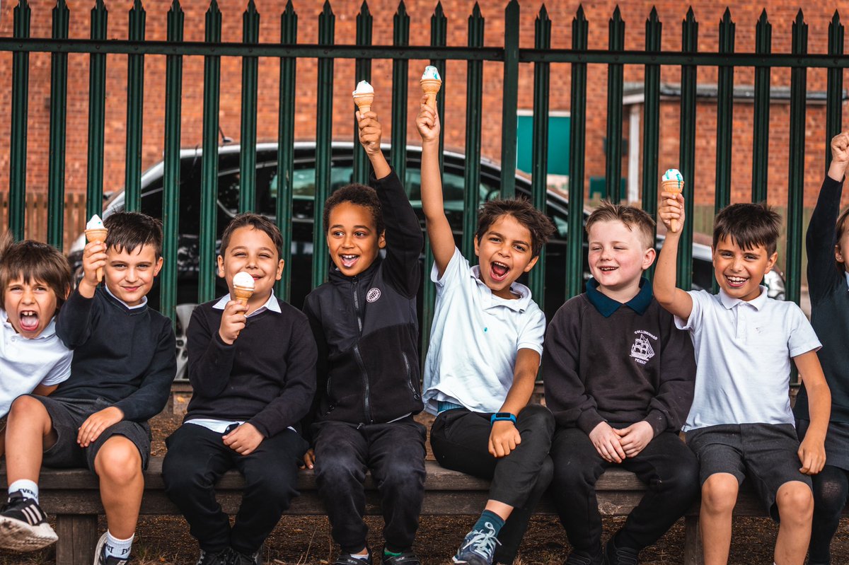 cawleystars's tweet photo. Happy happy children😊 This is what this charity is all about✨ @CollingwoodP_S https://t.co/hO361GYbpC