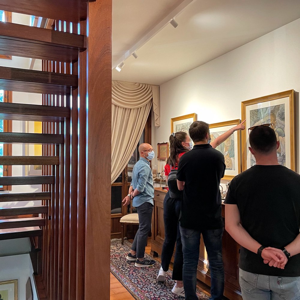 COVILIARTE's tweet photo. => #CasaMuseoCOVILI | #PavulloNelFrignano, 14/07/2021

#Vis #Mecof #Pink incontrano #GinoCOVILI...

La #CasaMuseo #COVILI non è solo un'esposizione di opere d'arte, ma un'esperienza indimenticabile in cui si vivono emozioni e si respira un'atmosfera unica.

Tks: #TeamVIS

#Arte https://t.co/lQdZXMt7NP
