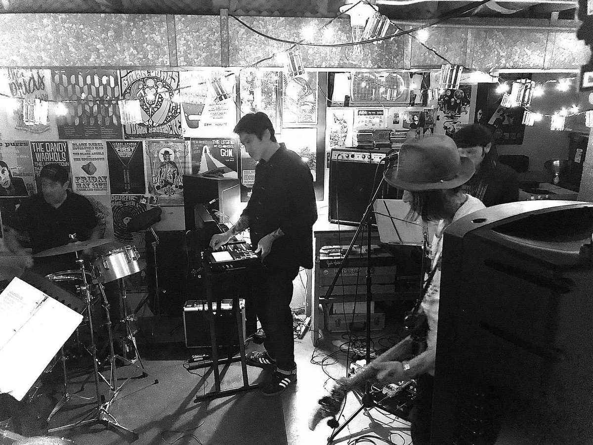 sun_atoms's tweet image. #sunatoms #mpc #littlecloudrecords photo: @ladydeanart