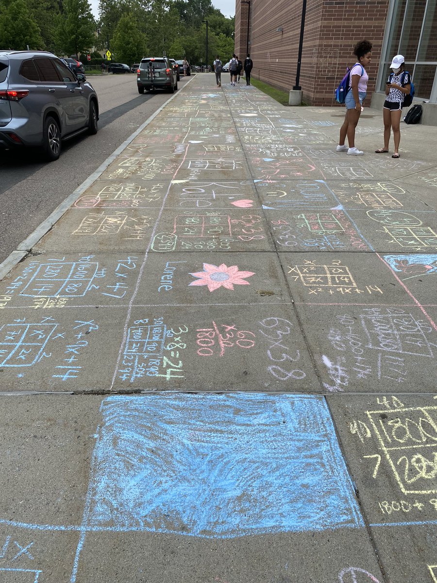 MsKmathclass's tweet photo. Finding the joy in math! So proud of these mathematicians!! #sidewalkmath #calculusproject #MTBoS #iteachmath https://t.co/EHDLmrX9s4