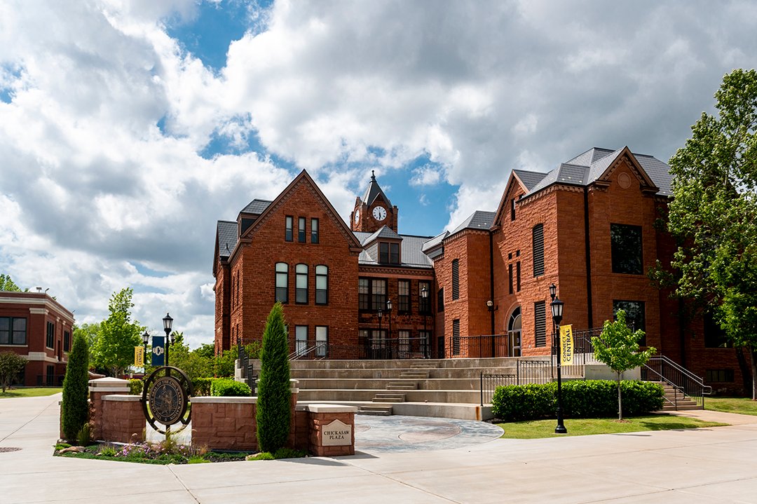 UCOBronchos's tweet photo. Have you booked your campus tour yet? We offer group tours, specialty tours, self-guided tours and more! Book yours today: https://t.co/j8E6SE5668 #BronchoBound🐴 https://t.co/ryILRQPhly