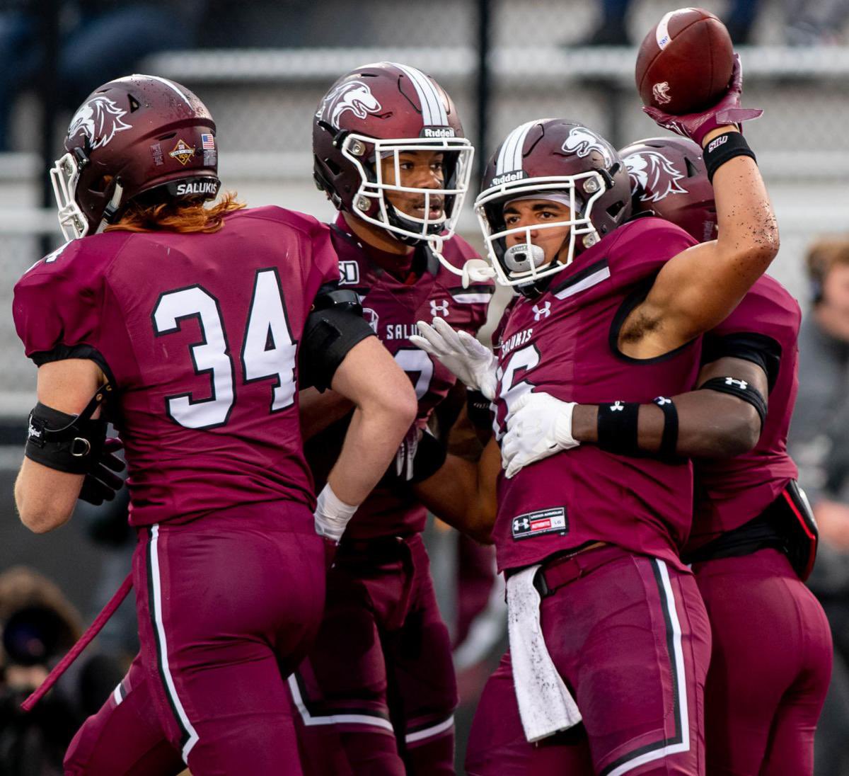 MarlonHauck's tweet photo. Extremely thankful and blessed to receive my first division one offer to play football at Southern Illinois University!! Thank you to @17NickHill and @coachjdeberry for giving me this amazing opportunity! @SIU_Football @AZKicking @HKA_Tanalski @steverausch17 https://t.co/oC58cabHSW