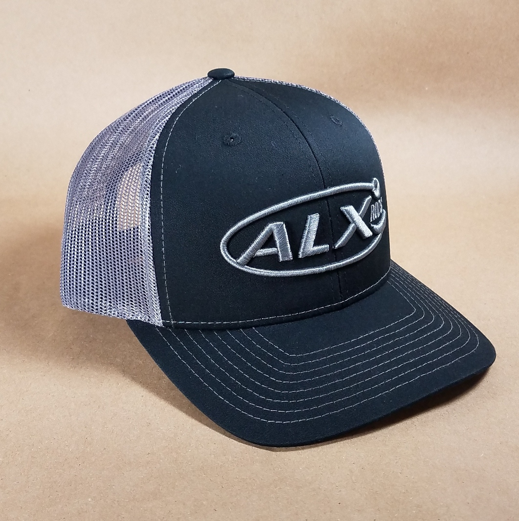 Love this black and grey trucker hat! Makes the perfect fishing cap!⁠
.⁠
#fishing #largemouthbass #largemouth #catchandrelease #smallmouthbass #fishon #fishinglife #fish #lake #wetaline