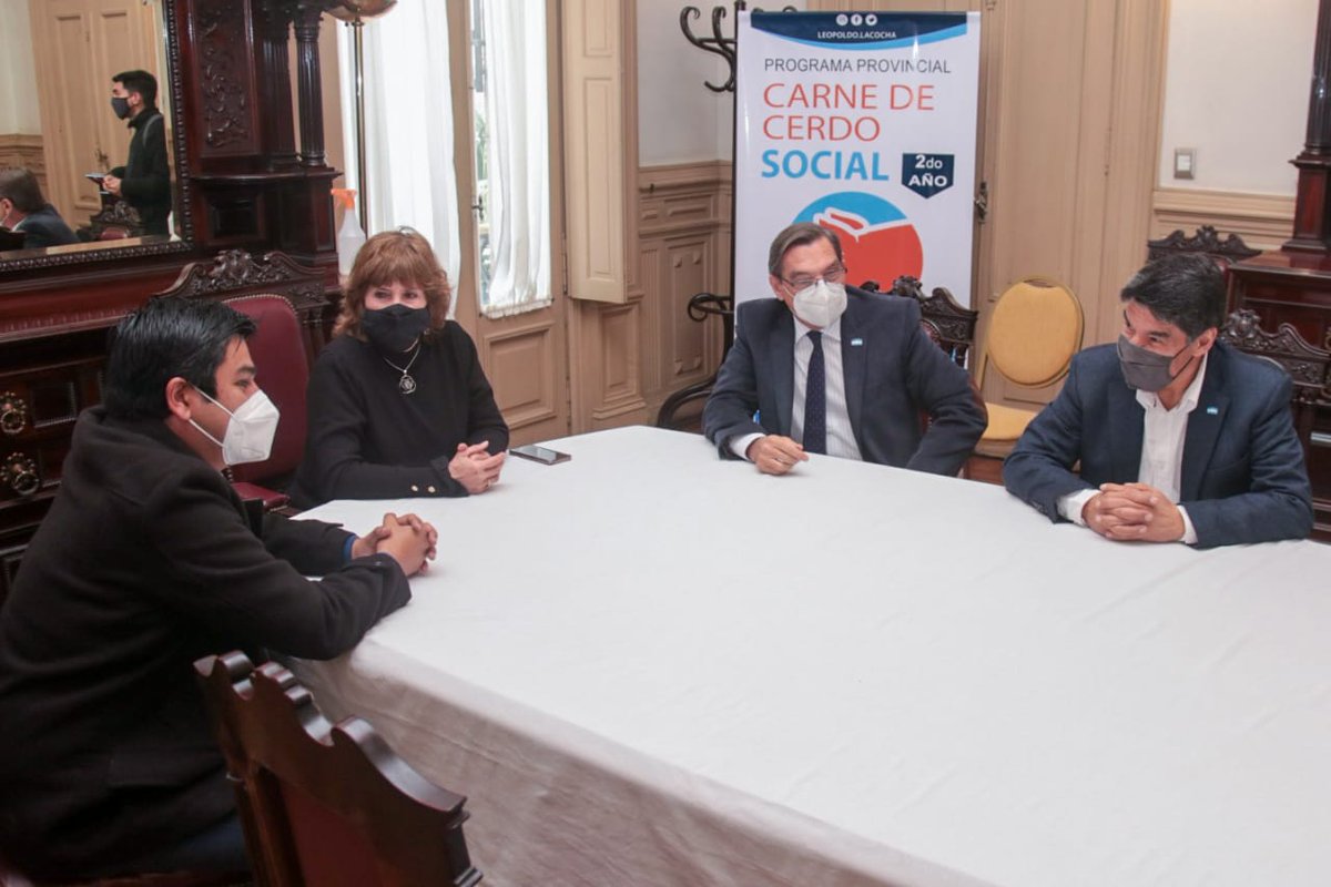 MDSTuc's tweet photo. NOTICIAS - ECONOMÍA SOCIAL👇

Articulan acciones para mejorar el precio del los alimentos a través de la producción local

🌎https://t.co/Te2RLgnsxr https://t.co/AXTZEnRTN4