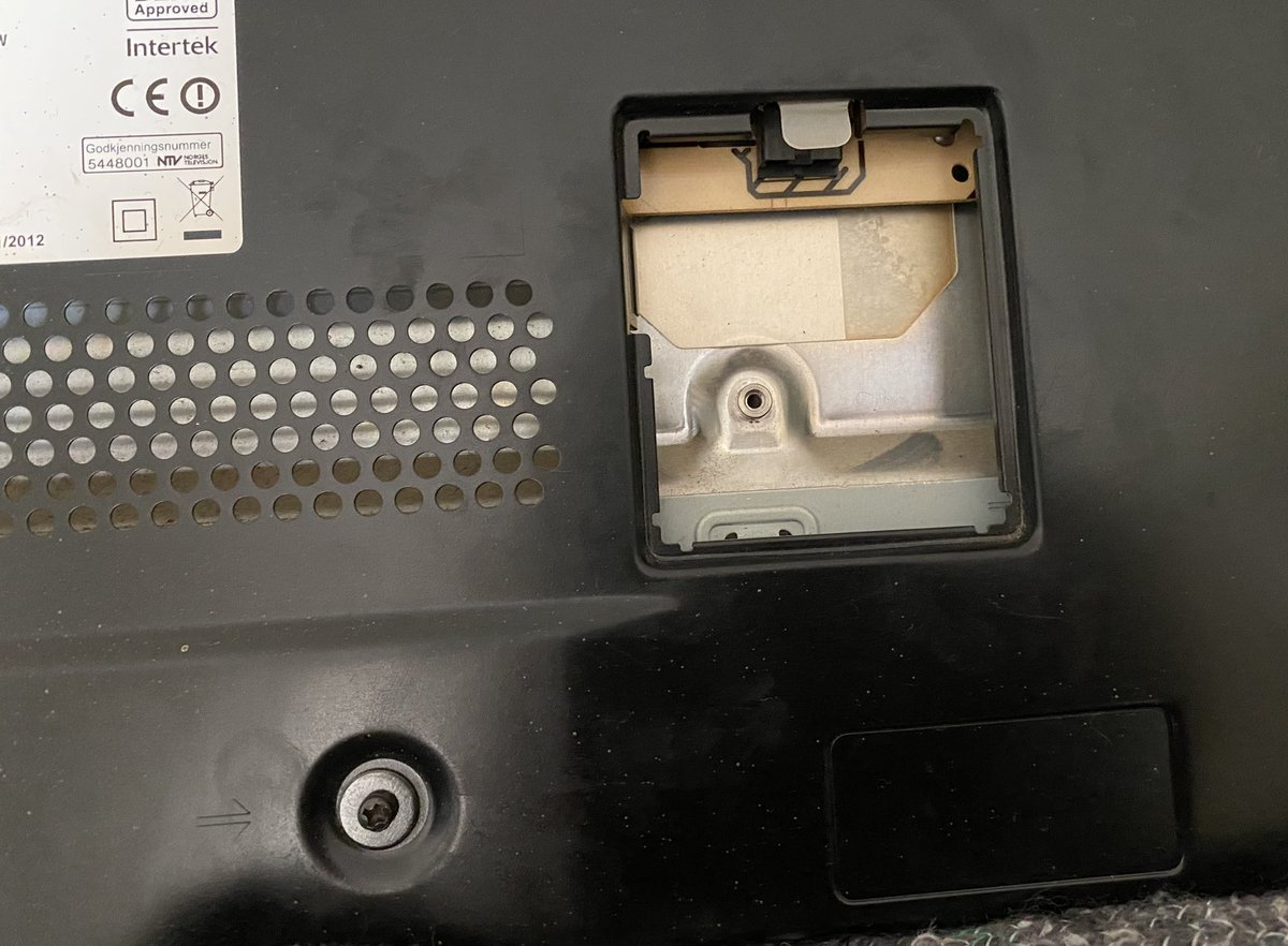 DeborahRees19's tweet photo. So much damage to my belongings from @ZELF broken 55” television, broken coffee table, scuffed unit, scratched and chunk out of sideboard… https://t.co/8v7xefnLSZ