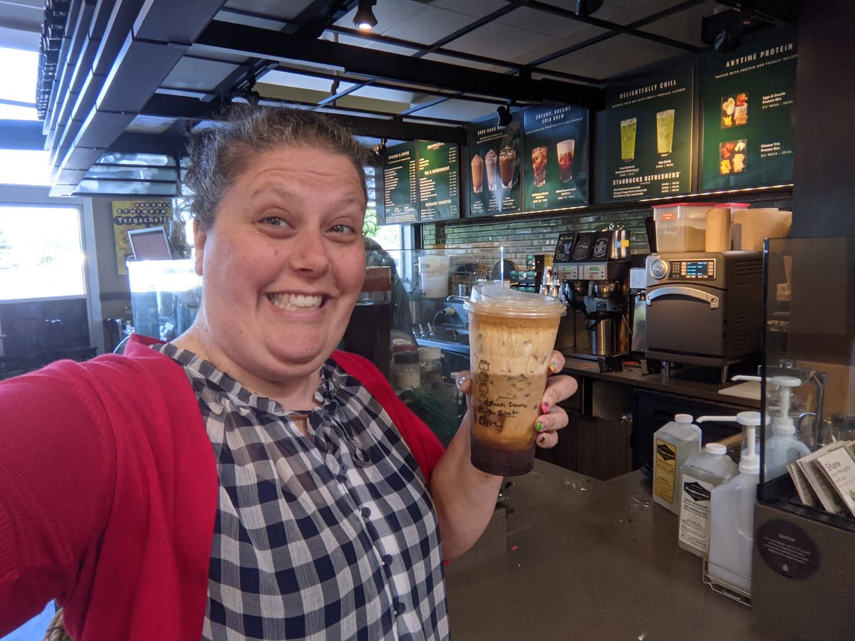 _SuperSheryl_'s tweet photo. Thank you @Starbucks for my free birthday coffee! I got an Iced Venti Brown Sugar Shaken Espresso Oat Milk Latte with Vanilla Sweet Cream Foam. https://t.co/uBs8AZ9wIs
