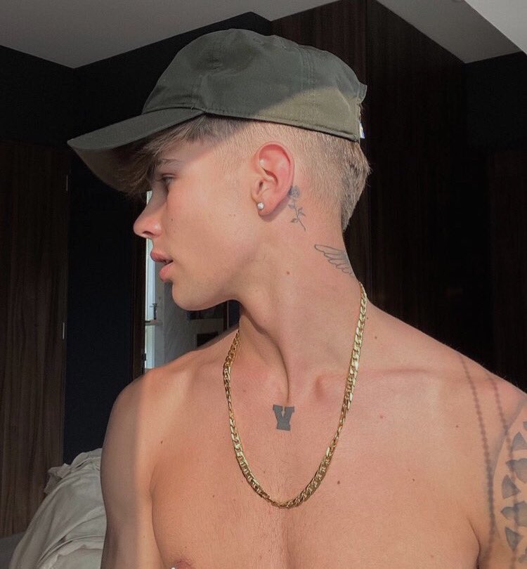 DANIBLNCO's tweet photo. ㅤ
ㅤ𝔩𝔞 𝖈𝖆𝖑𝖑𝖊 𝔪𝔢 𝔡𝔦𝔠𝔢
ㅤ𝔮𝔲𝔢 𝔡𝔦𝔰𝔭𝔞𝔯𝔢
ㅤ𝔱𝔬𝔡𝔞𝔰 𝔩𝔞𝔰 𝖇𝖆𝖑𝖆𝖘.
ㅤ https://t.co/dzGOM7BLEA