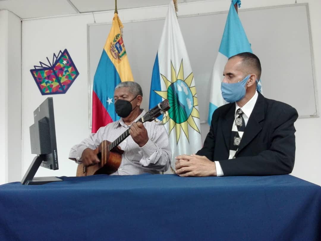 MedozaWullian's tweet photo. #Hoy celebramos una jornada más de nuestra #CatedraBicentenaria en la @uney_oficial con los aportes de los afrodescendientes a la gesta #Bicentenaria con la presencia de la Poesía Bolivariana una política formativa de @UNEYComunicaci1. @NicolasMaduro @CTrompiz2 @PrensaUney https://t.co/0LsQXWAVwK