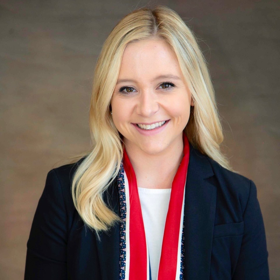 Congratulations to Sarah Geroy (YLC '13), Youth Leadership Collier's 2021 Distinguished Alumni of the Year! This award  honors Donna MacNiven, founder of YLC, and recognizes a YLC Alumnus that exemplifies leadership through community involvement and professional achievements.