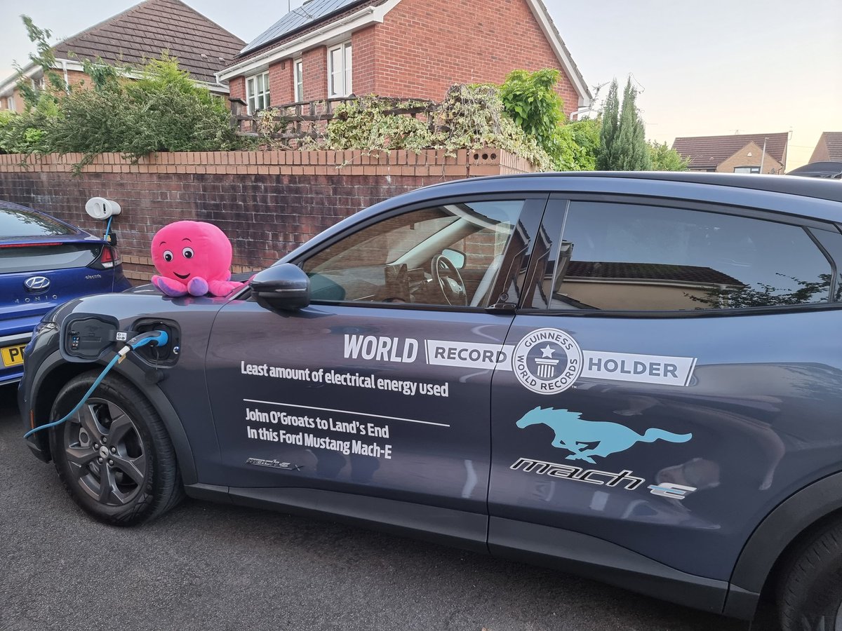TerriBooker's tweet photo. Constantine from @OctopusEnergy is making sure the @forduk #GuinnessWorldRecord holding #MustangMachE has yummy 100% renewable energy ready for its trip to @EVsInThePark on saturday https://t.co/dIR5h68ydk