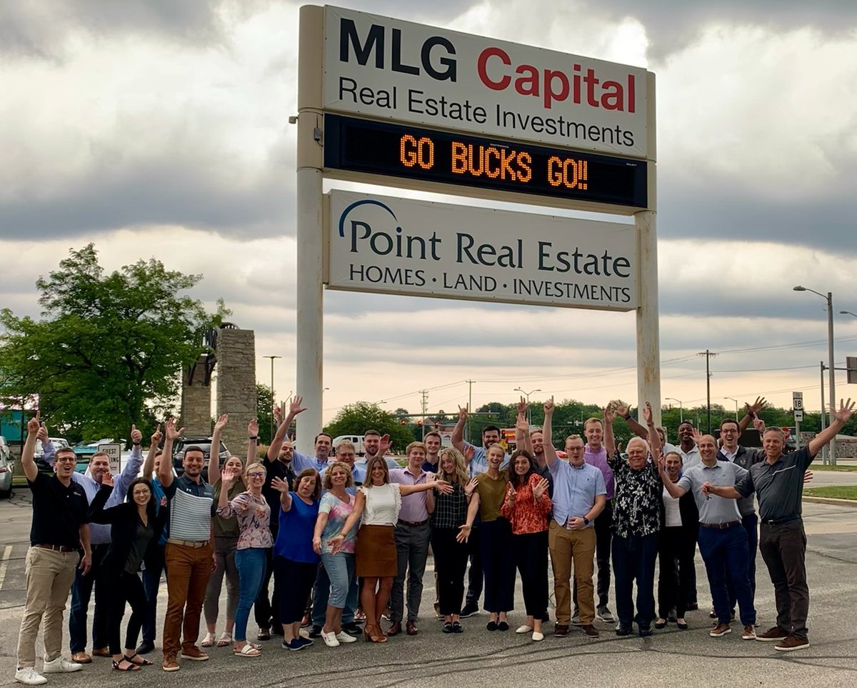 The rain can't stop our shine. Let's go <a href="/Bucks/">Milwaukee Bucks</a> !
#nbafinals #bucksinsix #fearthedeer #visitmilwaukee #hotfundsummer