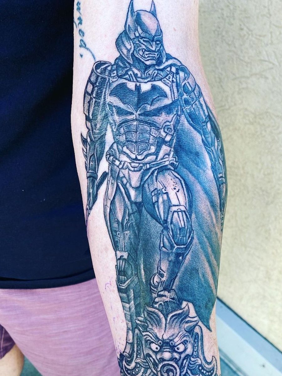 I am vengeance. I am the night. I am Batman.” It's always a fun day when  Joey Hamilton does a Batman tattoo! Artist: Joey @joeyhamiltontattoo  Location: Fashion Show, image size:900x1200