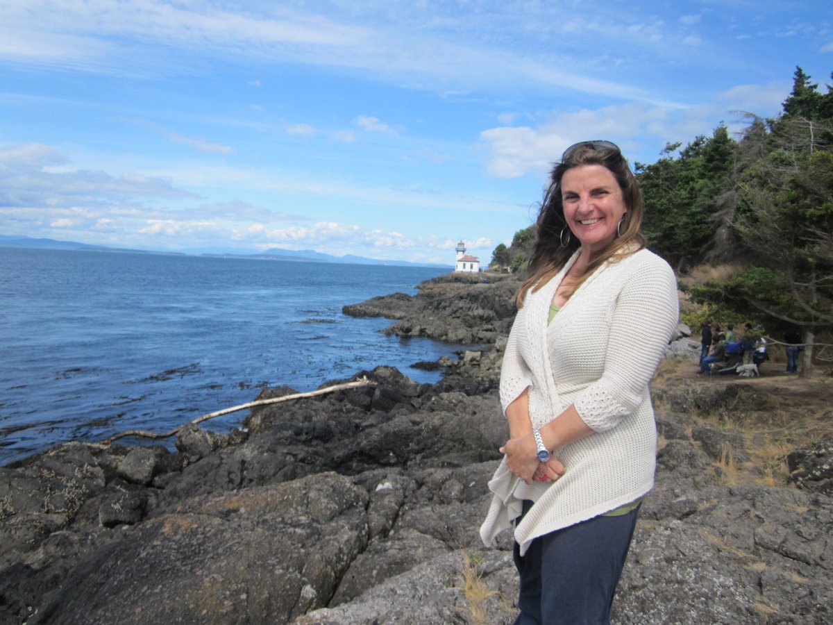 In honor of the enduring legacy Caroline Gibson made to the Salish Sea, the Northwest Straits Foundation is pleased to announce the establishment of the Caroline Gibson Scholarship in Marine Studies. 

nwstraitsfoundation.salsalabs.org/TheCarolineGib…