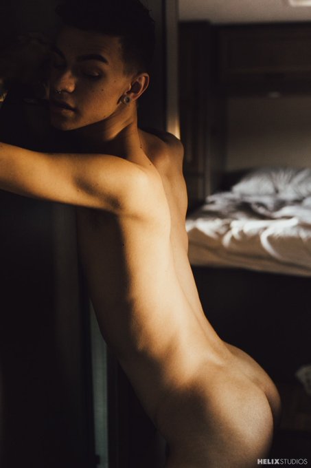 New photoshoot!! 

https://t.co/rsVzUO2krm ??????

https://t.co/dUhKv5JvXO https://t.co/9apIUt9u2Q